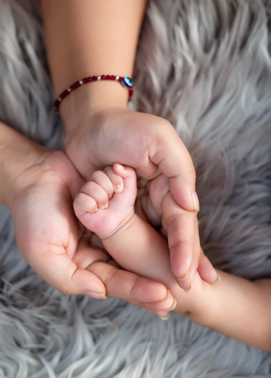 Mom and baby warm photography session by My Baby Pictures